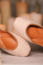 Load image into Gallery viewer, (Pre Order) Jasmine Juttis