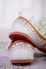 Load image into Gallery viewer, (Pre Order) Ayna Juttis