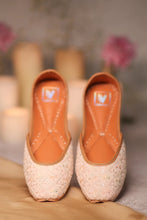 Load image into Gallery viewer, (Pre Order) Jasmine Juttis