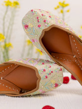 Load image into Gallery viewer, (NEW) Meadow Jutti