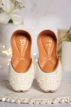 Load image into Gallery viewer, (Pre Order) Nooriya juttis