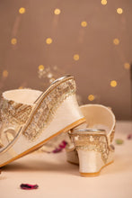 Load image into Gallery viewer, (Pre Order) Nazm Wedges