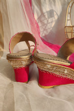 Load image into Gallery viewer, (Pre Order) Nazm Pink Wedges