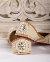 Load image into Gallery viewer, (Pre Order) Jharokha jutti