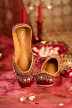 Load image into Gallery viewer, (Pre Order) Falak Red Juttis