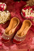 Load image into Gallery viewer, (Pre Order) Falak Red Juttis