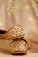 Load image into Gallery viewer, (Pre Order) Jannat juttis