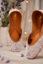 Load image into Gallery viewer, (Pre Order) Zariza Lilac Juttis