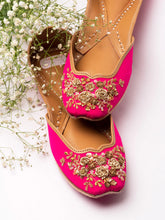 Load image into Gallery viewer, (Pre Order) Roseate Juttis