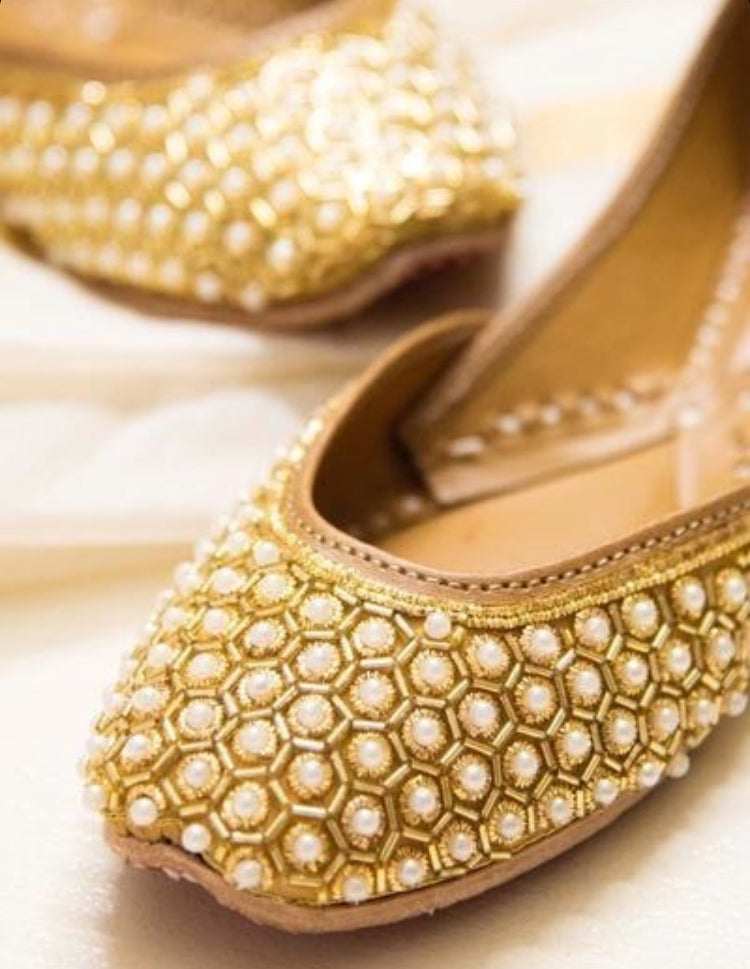 (Pre Order) Dancing Pearls Jutti