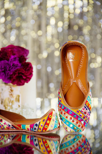 [FLASH SALE] Rangrez Jutti - Size 40