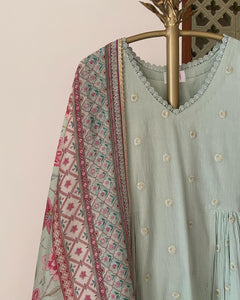 (Pre Order) Nayaab Set - Mint Green