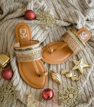 Load image into Gallery viewer, (Pre Order) Cosmopolitan Kolhas