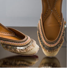 Load image into Gallery viewer, (Pre Order) Tassel Tiara jutti
