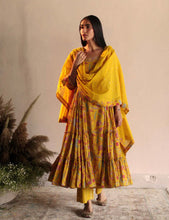 Load image into Gallery viewer, (Pre Order) Mehtaab Set - Haldi Yellow